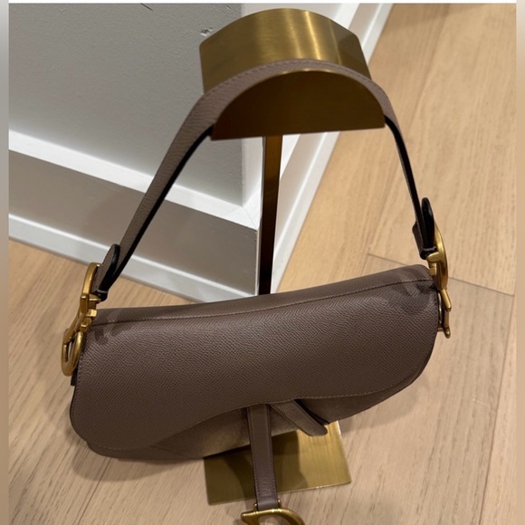 DIOR Grained Calfskin Saddle Bag Warm Taupe - Picture 4 of 9